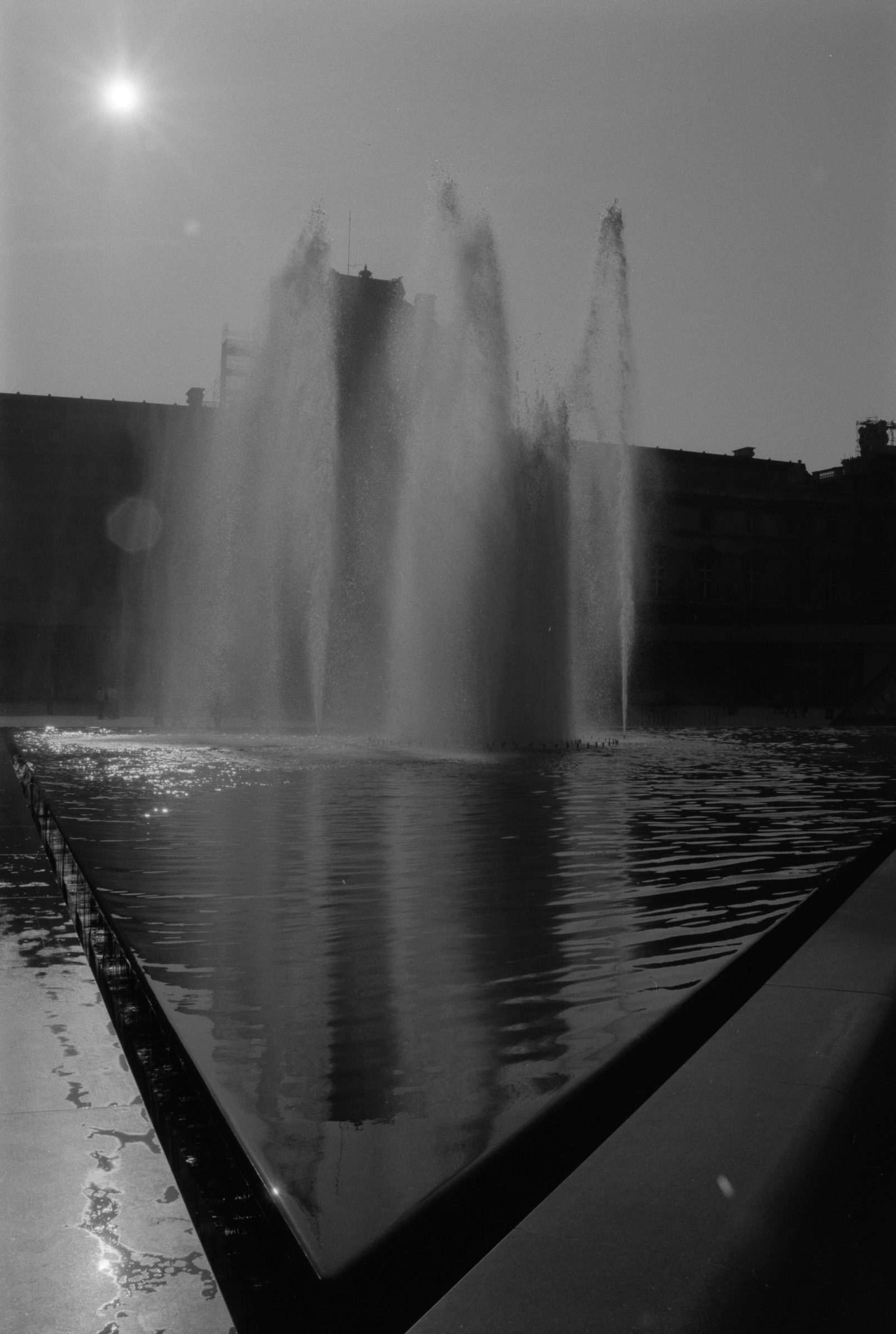 AHP F1990 09 001 sc240801 img01 NLP